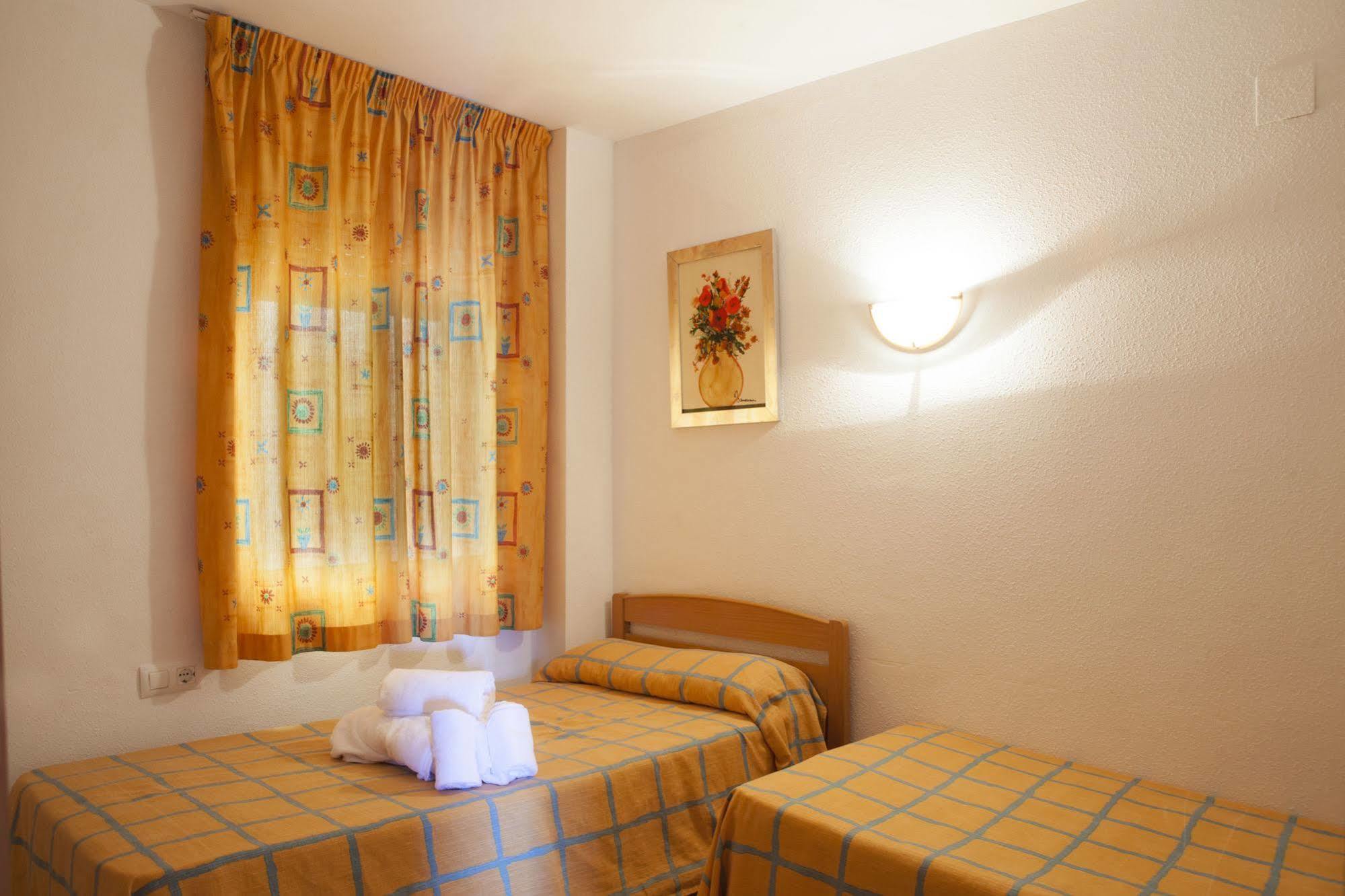 Ibersol Siesta Dorada Apartment Salou Exterior foto